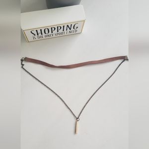Leather brown chocker